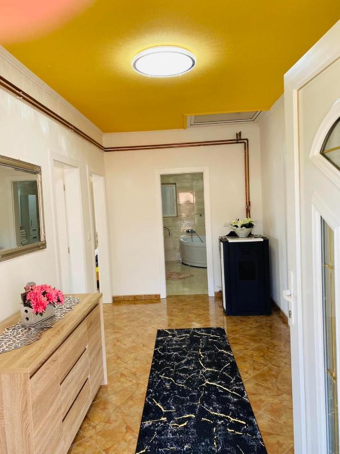 Apartman Kula Gradacac Exteriör bild