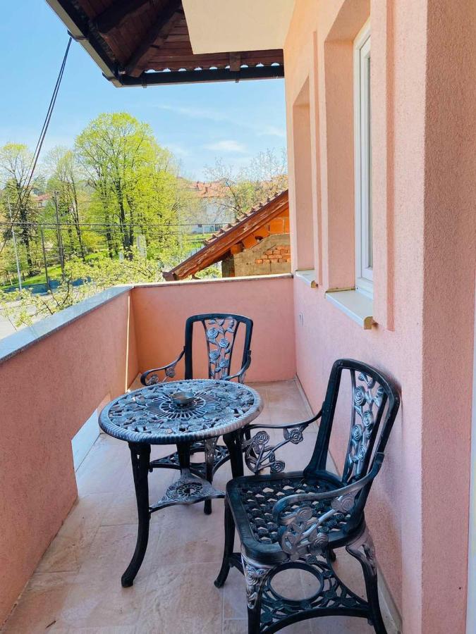 Apartman Kula Gradacac Exteriör bild